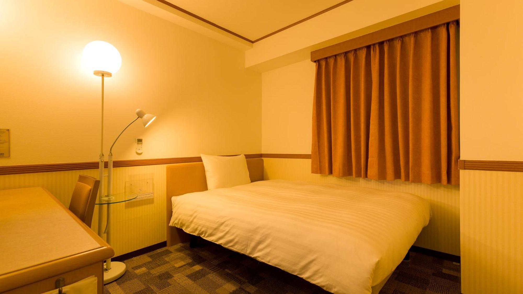 Toyoko Inn Okinawa Naha Asahibashi Ekimae Ruang foto